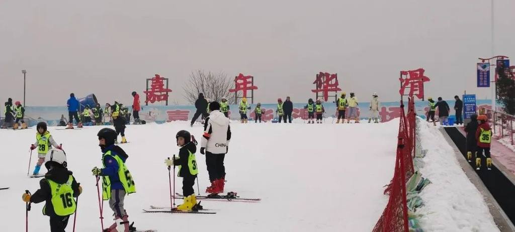 藏不住了！梦幻雪乡、沉浸式冰雪场景……新的一年，快沿邢台这条冰雪线路一起撒欢
