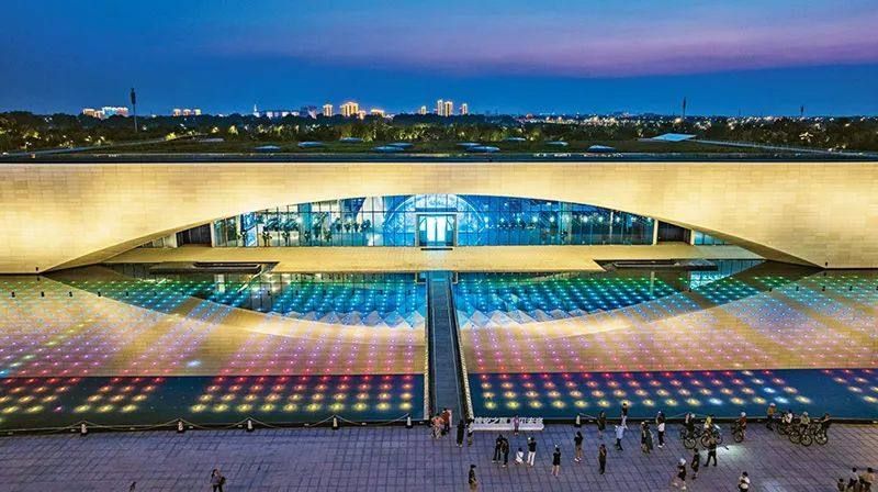 倪岳峰在《求是》杂志发表署名文章：以新发展理念引领河北高质量发展