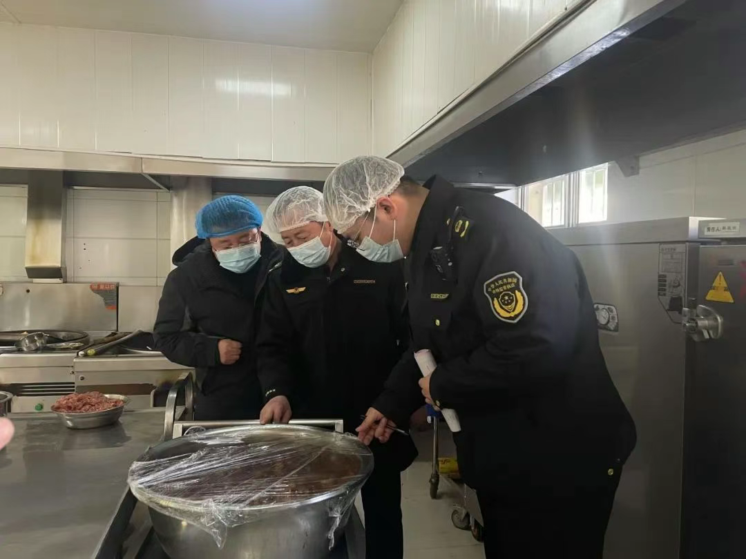 校园食品安全不放松！市场监管在行动！（2月28日）