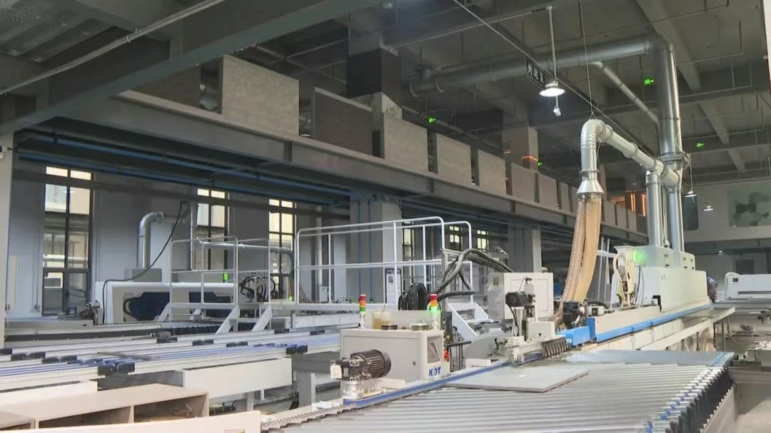 正定板材家具产业集群：从“传统制造”走向“创新智造”