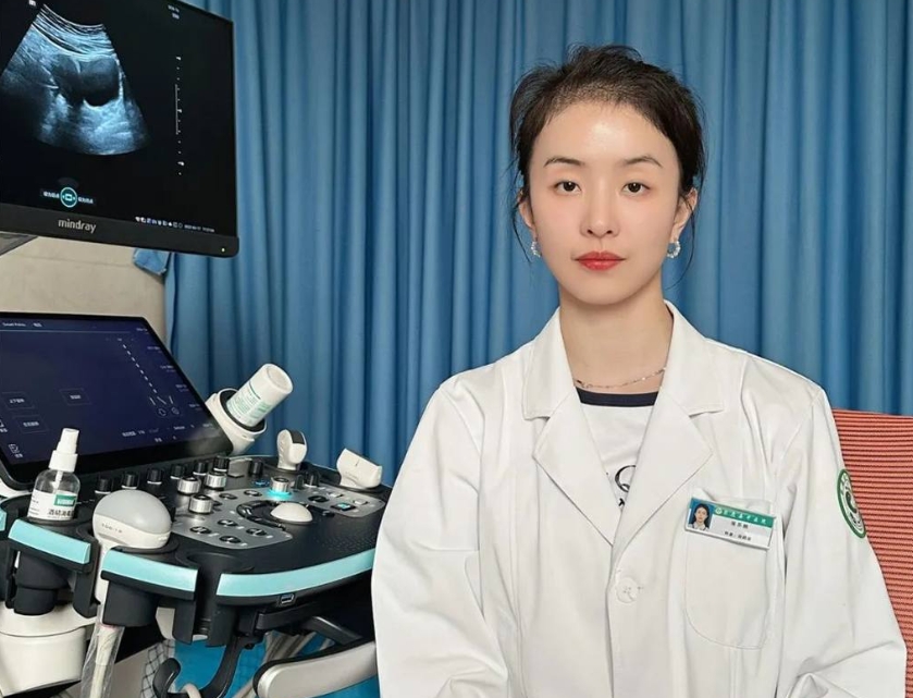 张乐桃，好样的！河北巨鹿00后医生火车上挺身而出