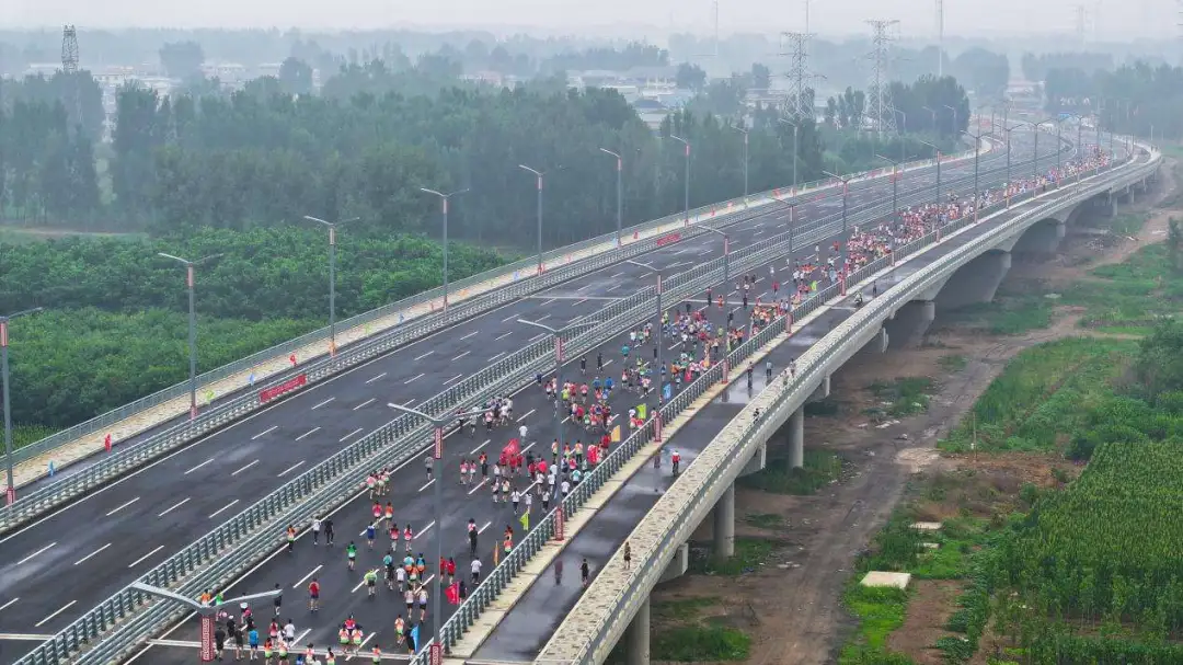 河北涿州：腾飞大桥建成通车 打造交通新枢纽