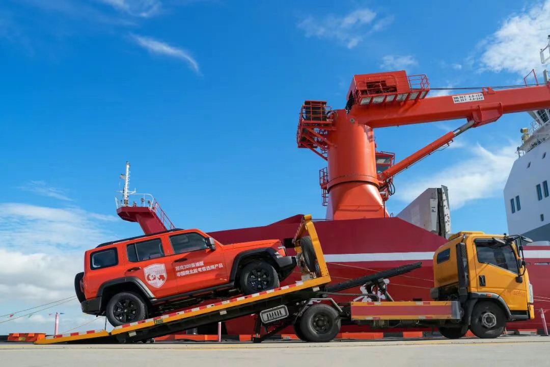 做好物资运输、站区通勤保障——长城汽车首征南极